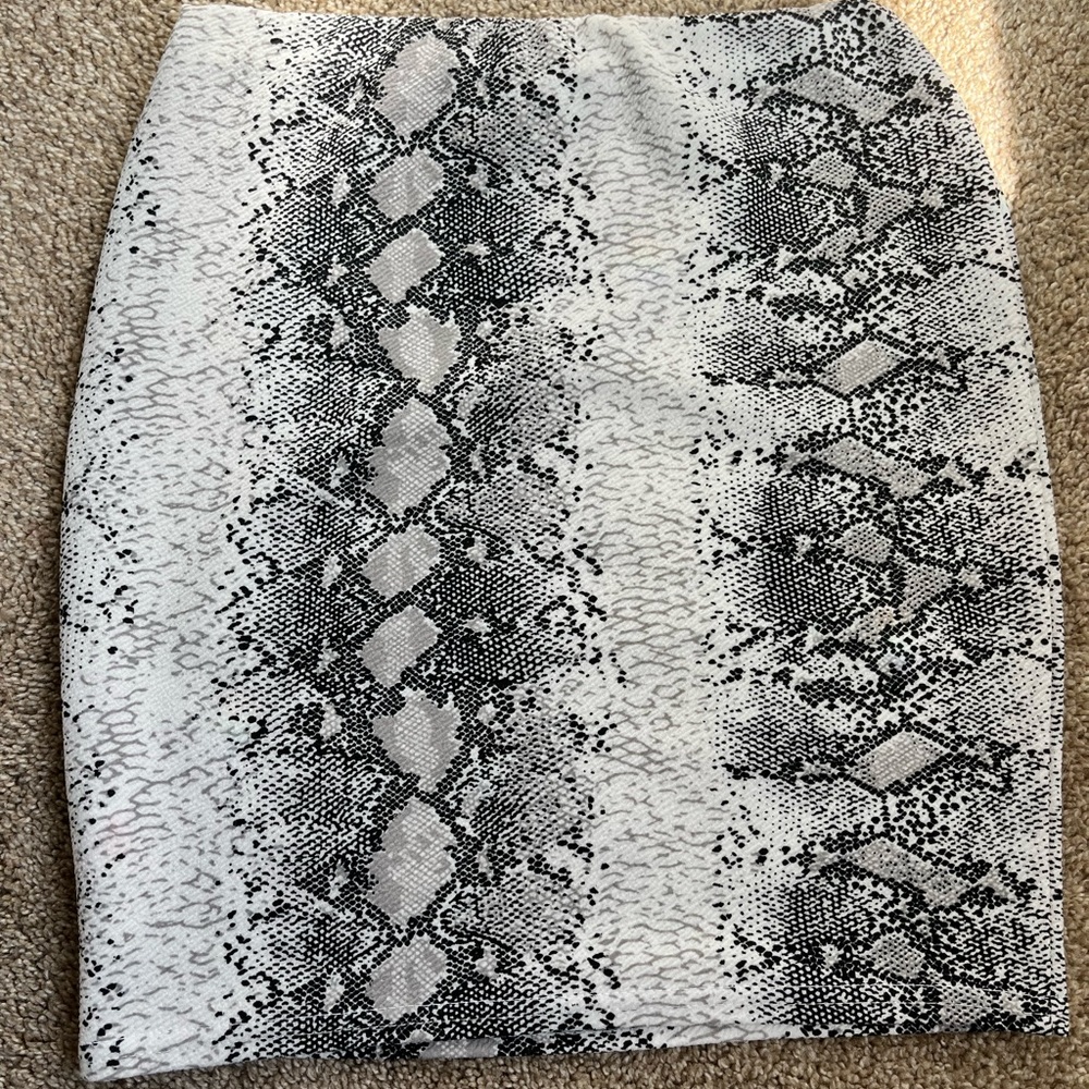 Boohoo snakeskin mini skirt